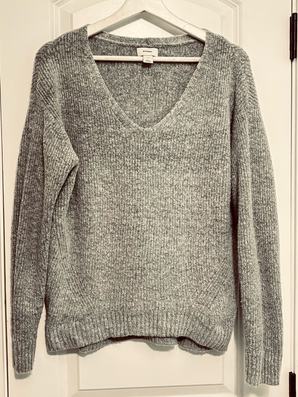 Old navy light gray cozy Vneck sweater
